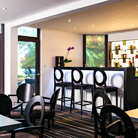 Restaurant Du Chateau De La Tour Hotel