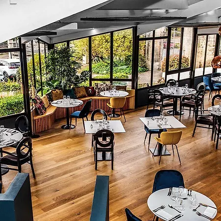 Hotel Restaurant Du Château De La Tour 3*