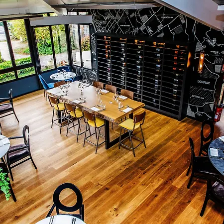 Otel Restaurant Du Chateau De La Tour 3*