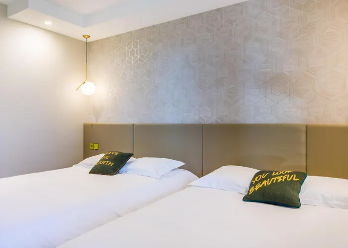 Restaurant Du Chateau De La Tour Hotel Beguey