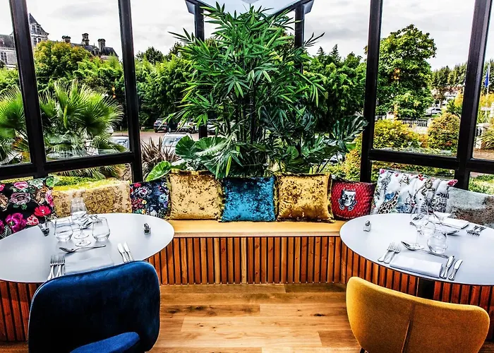 Restaurant Du Chateau De La Tour Beguey