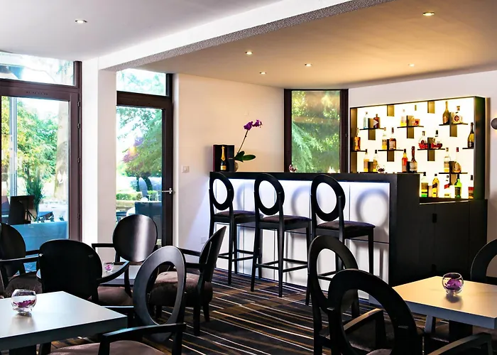 Restaurant Du Chateau De La Tour Hotel