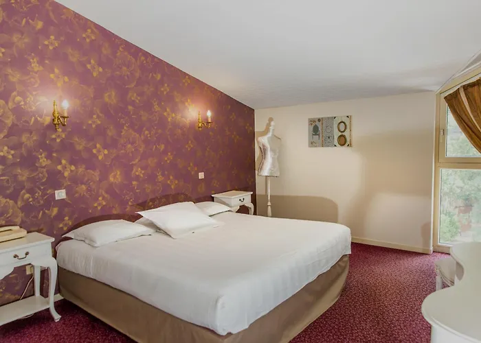 Restaurant Du Chateau De La Tour Beguey