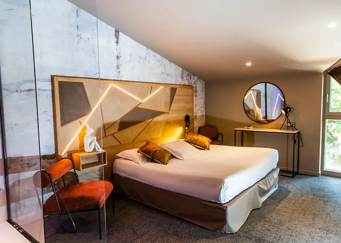 Hotel Restaurant Du Chateau De La Tour Beguey