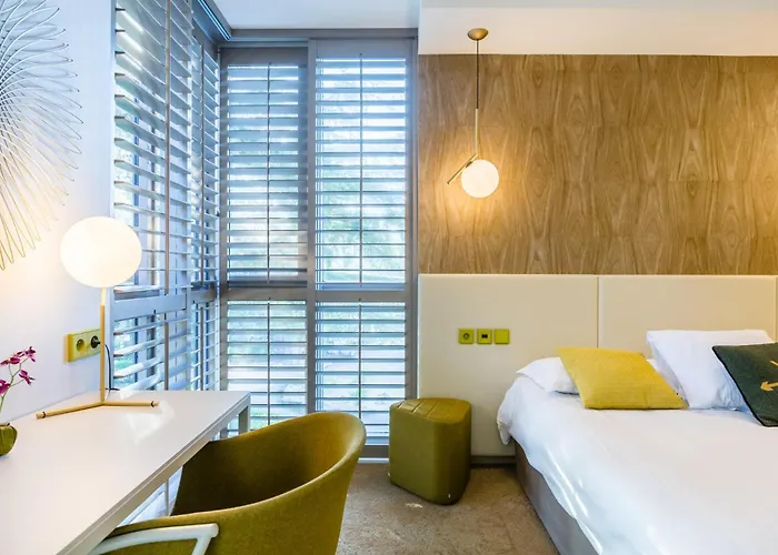 Restaurant Du Chateau De La Tour Hotel Beguey