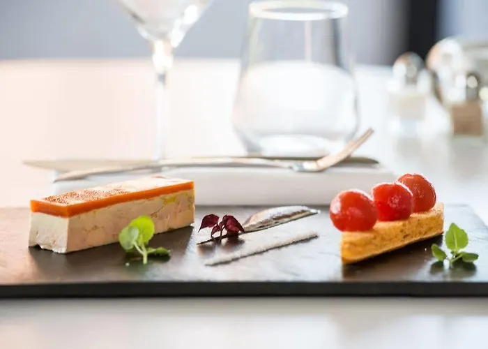 Restaurant Du Chateau De La Tour Hotel Beguey