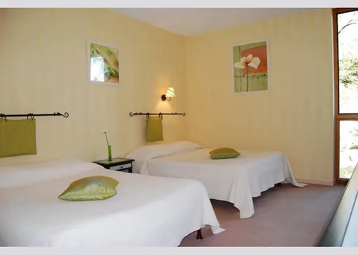 Restaurant Du Chateau De La Tour Hotel Beguey