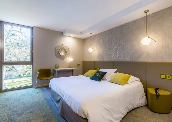 Restaurant Du Chateau De La Tour Hotel